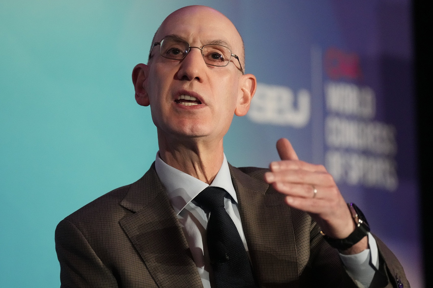 扎堆出售!拓记:绿军出售今日获批 湖人还没批 开拓者要等到明年