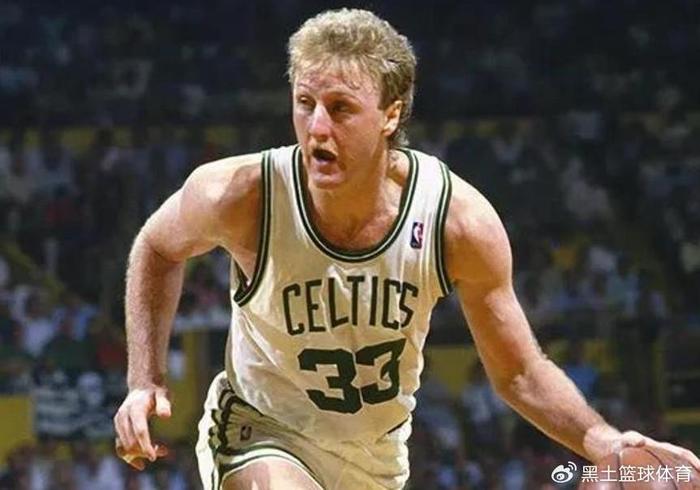 开云体育app下载-86年总决赛绿军对阵火箭,伯德场均24+9+9,奥拉朱旺呢?巨星坯子