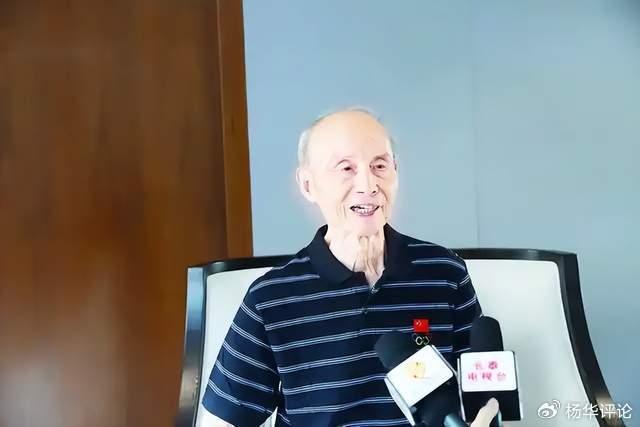 质疑郎平的张然今何在？95岁仍坚持其观点，入住高端养老院很幸福