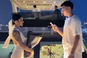 开云体育官方网站-结束六年爱情长跑！上海后卫李添荣向女友求婚成功！