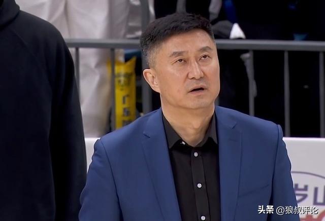 第二阶段最佳一战！徐杰三分6中4轰20+5助攻 送四川男篮32连败